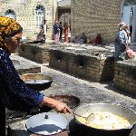 Приготовление пищи на территории мечети