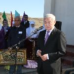 �������