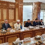 �������